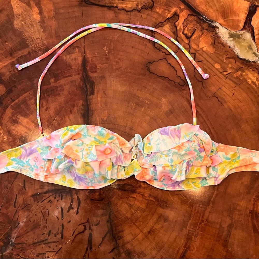 Victoria’s Secret Size 36B Halter Bikini Top